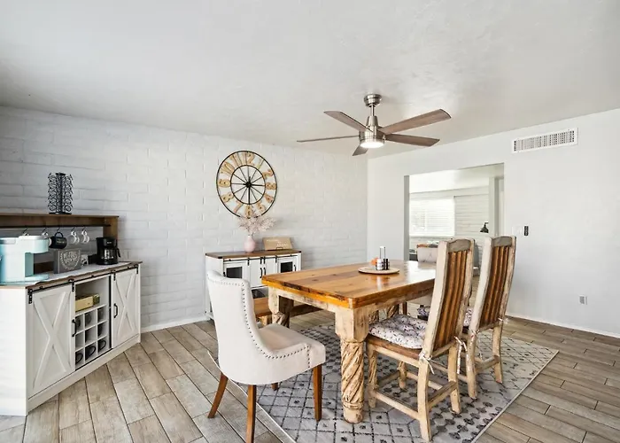 Ferienhaus Family-friendly Desert Oasis *